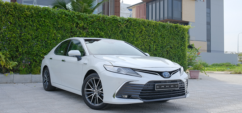 Toyota Camry 2.5HV 2022