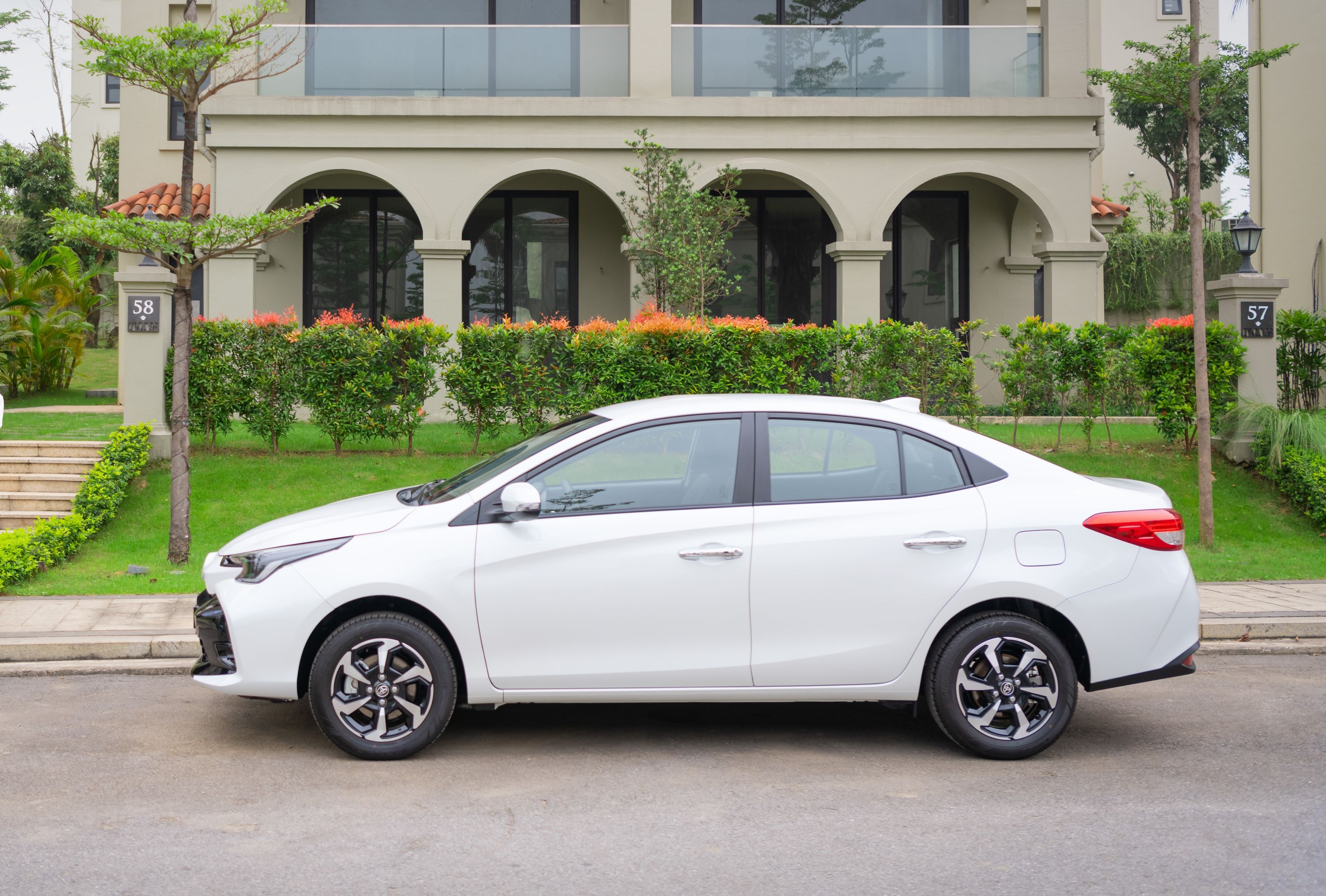 Toyota Việt Nam công bố doanh số bán hàng tháng 9/2024