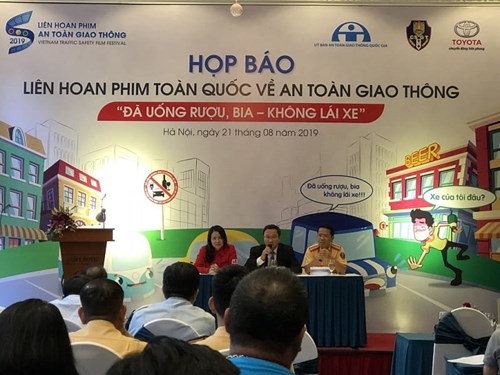 Họp báo Liên hoan phim toàn quốc về an toàn giao thông