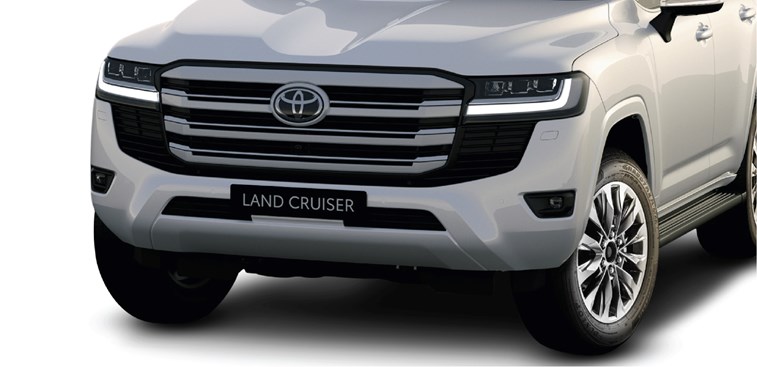 Đầu xe Land Cruiser 2023 với thiết kế mạnh mẽ, đầy uy thế