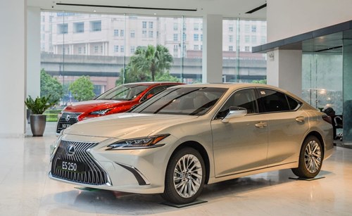 Ngoại thất Lexus ES 250 phiên bản 2020